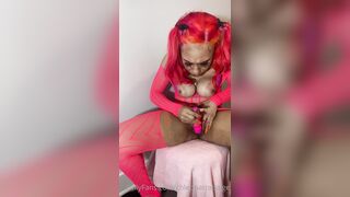 [242 of 303 Vids] Chleopatrapaige (Chleopatra Paige aka Chleo) OnlyFans Leaks Nude Squirt Queen