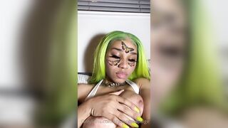 [262 of 303 Vids] Chleopatrapaige (Chleopatra Paige aka Chleo) OnlyFans Leaks Nude Squirt Queen