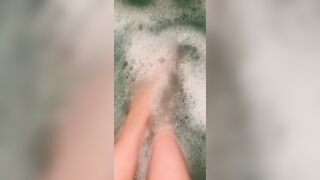 Bubbly bath foot worship asmr - Jewelzblu OnlyFans Leaks