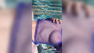 Im Blu for a reason 406x720- Jewelzblu OnlyFans Leaks