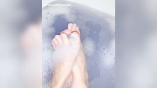 Like this if you love feet taking foot fetishized customs dm me Also i - Jewelzblu OnlyFans Leaks