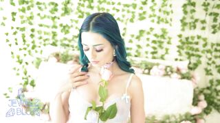 Sweet kiss upon her lips playing in the ivy and roses Enjoy these outtak - Jewelzblu OnlyFans Leaks