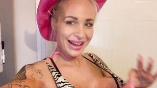 [202 of 1424 Vids] Sophieaslut (sophieasuccess_fanpage aka Sophie Anderson) OnlyFans Leaks Nude