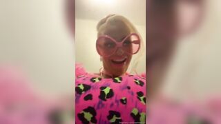 [530 of 1424 Vids] Sophieaslut (sophieasuccess_fanpage aka Sophie Anderson) OnlyFans Leaks Nude