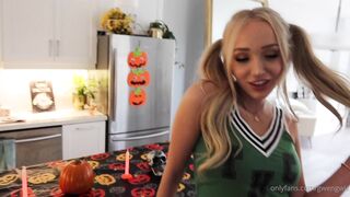 [63 of 154 Vids] Gwengwiz (gwengwiz3 aka Gwen Wiz) OnlyFans Leaks Nude Farm GIrl