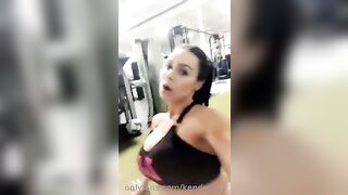 [213 of 587 Vids] Kendralust (Kendra Lust) OnlyFans Leaks Hottest MILF