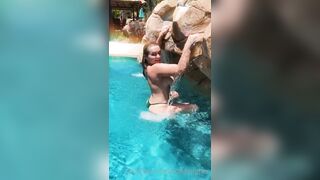 [141 of 157 Vids] Zoieburgher (Zoie Burgher aka luxezoie) OnlyFans Leaks Nude