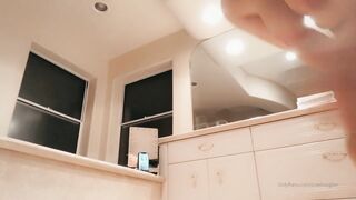 [87 of 157 Vids] Zoieburgher (Zoie Burgher aka luxezoie) OnlyFans Leaks Nude