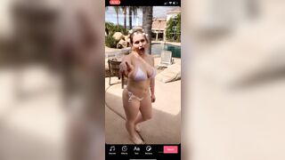 [99 of 157 Vids] Zoieburgher (Zoie Burgher aka luxezoie) OnlyFans Leaks Nude