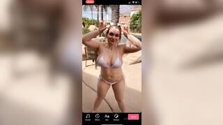 [99 of 157 Vids] Zoieburgher (Zoie Burgher aka luxezoie) OnlyFans Leaks Nude