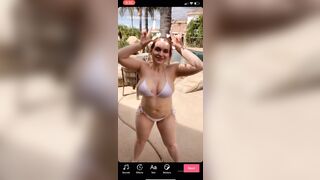 [99 of 157 Vids] Zoieburgher (Zoie Burgher aka luxezoie) OnlyFans Leaks Nude