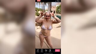 [99 of 157 Vids] Zoieburgher (Zoie Burgher aka luxezoie) OnlyFans Leaks Nude