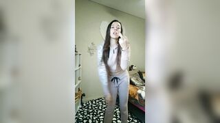 [104 of 3935 Vids] Bree Louise (bree_louisexoxo aka breebbydance) OnlyFans Leaks Nude