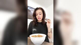 [1521 of 3935 Vids] Bree Louise (bree_louisexoxo aka breebbydance) OnlyFans Leaks Nude