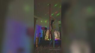 [1660 of 3935 Vids] Bree Louise (bree_louisexoxo aka breebbydance) OnlyFans Leaks Nude