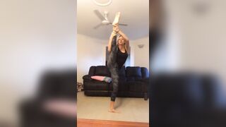 [1802 of 3935 Vids] Bree Louise (bree_louisexoxo aka breebbydance) OnlyFans Leaks Nude