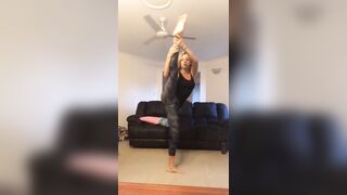 [1802 of 3935 Vids] Bree Louise (bree_louisexoxo aka breebbydance) OnlyFans Leaks Nude