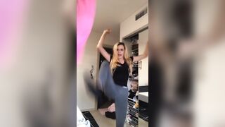 [1879 of 3935 Vids] Bree Louise (bree_louisexoxo aka breebbydance) OnlyFans Leaks Nude