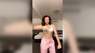 [2378 of 3935 Vids] Bree Louise (bree_louisexoxo aka breebbydance) OnlyFans Leaks Nude