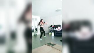 [275 of 3935 Vids] Bree Louise (bree_louisexoxo aka breebbydance) OnlyFans Leaks Nude