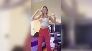 [303 of 3935 Vids] Bree Louise (bree_louisexoxo aka breebbydance) OnlyFans Leaks Nude