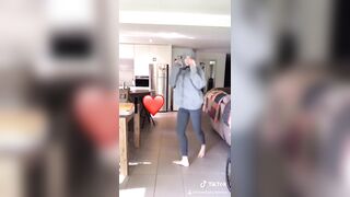 [328 of 3935 Vids] Bree Louise (bree_louisexoxo aka breebbydance) OnlyFans Leaks Nude