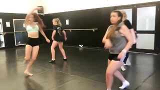 [470 of 3935 Vids] Bree Louise (bree_louisexoxo aka breebbydance) OnlyFans Leaks Nude