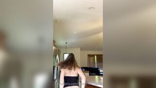 [36 of 132 Vids] Onegirlnextdoor (Useyourimagination) OnlyFans Leaks Nude
