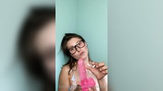[65 of 132 Vids] Onegirlnextdoor (Useyourimagination) OnlyFans Leaks Nude