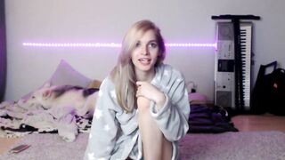 Fucks her Tight Pussy- Novaruu (scarletloveu) OnlyFans Leaks Nude