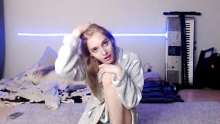 Fucks her Tight Pussy- Novaruu (scarletloveu) OnlyFans Leaks Nude