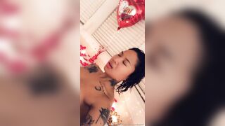 [197 of 430 Vids] Honeygold (Honey Gold aka honeygoldxx) OnlyFans Leaks Nude