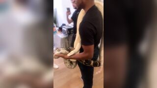 [1153 of 2462 Vids] Edwinacarlaisaac (Edwina) OnlyFans Leaks Nude Ebony