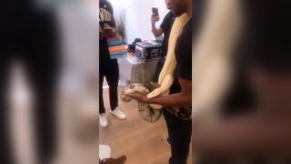 [1153 of 2462 Vids] Edwinacarlaisaac (Edwina) OnlyFans Leaks Nude Ebony