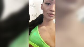 [1339 of 2462 Vids] Edwinacarlaisaac (Edwina) OnlyFans Leaks Nude Ebony