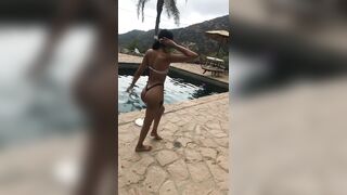 [1487 of 2462 Vids] Edwinacarlaisaac (Edwina) OnlyFans Leaks Nude Ebony