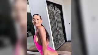 [157 of 2462 Vids] Edwinacarlaisaac (Edwina) OnlyFans Leaks Nude Ebony