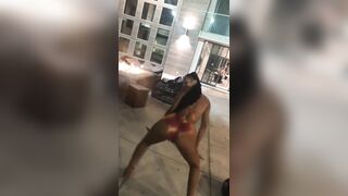 [1630 of 2462 Vids] Edwinacarlaisaac (Edwina) OnlyFans Leaks Nude Ebony