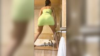 [185 of 2462 Vids] Edwinacarlaisaac (Edwina) OnlyFans Leaks Nude Ebony