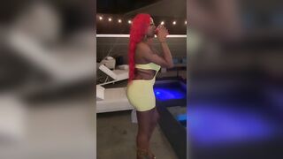 [1992 of 2462 Vids] Edwinacarlaisaac (Edwina) OnlyFans Leaks Nude Ebony