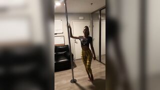 [2232 of 2462 Vids] Edwinacarlaisaac (Edwina) OnlyFans Leaks Nude Ebony