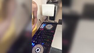 [259 of 2462 Vids] Edwinacarlaisaac (Edwina) OnlyFans Leaks Nude Ebony