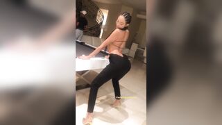 [368 of 2462 Vids] Edwinacarlaisaac (Edwina) OnlyFans Leaks Nude Ebony