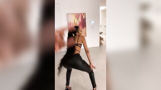 [397 of 2462 Vids] Edwinacarlaisaac (Edwina) OnlyFans Leaks Nude Ebony