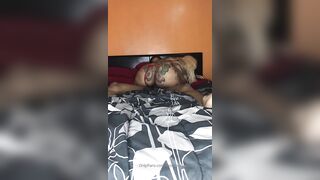 Seductive Strip Tease - ibodiquiin Leaks