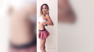 Putri Cinta -  Alone Ardor