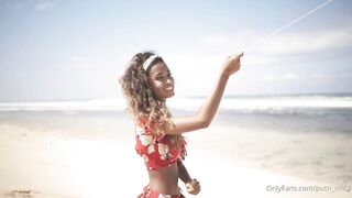 Putri Cinta -   Magnetic Matchmakers