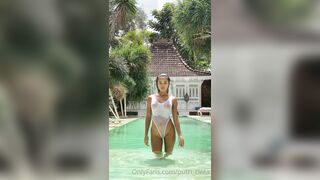 Putricinta Leaks -  Wet and Wild Latina Babe Fingers Herself to Climax