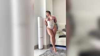 Mariagjieli OnlyFans -  Sensual Striptease and Lap Dance 's Big Booty