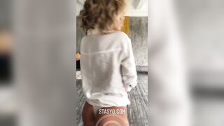 Pretty_potatoo OnlyFans -  Teasing temptress in the buff